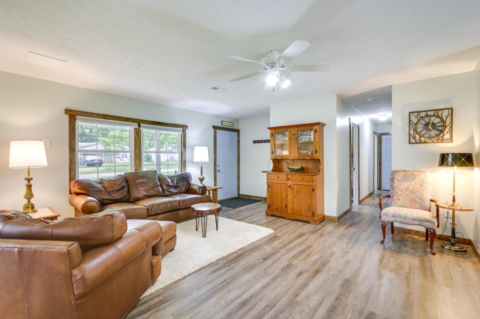 Cottage With Yard And Grill About 21 Mi To Hocking Hills! Nelsonville Bagian luar foto