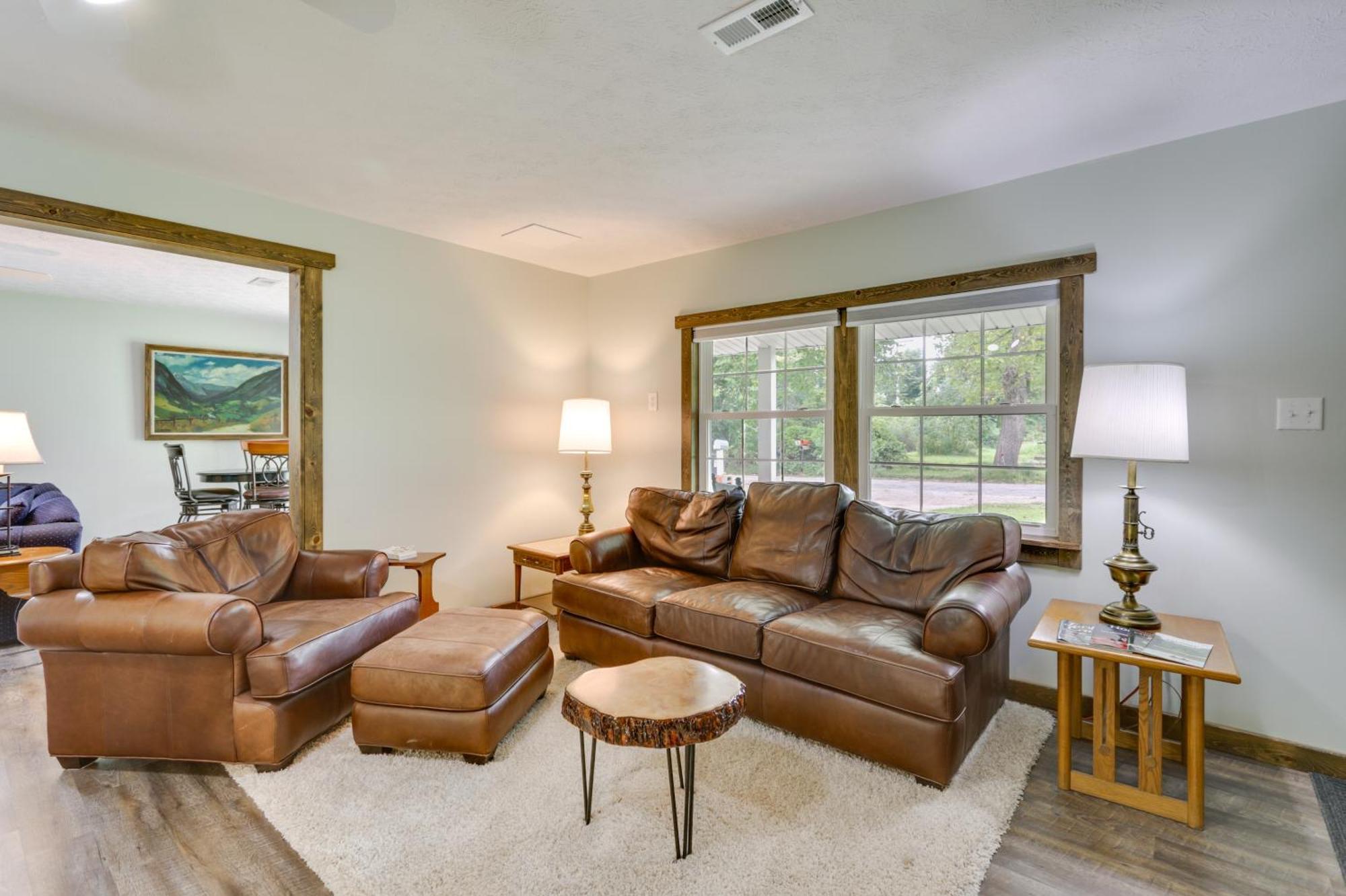 Cottage With Yard And Grill About 21 Mi To Hocking Hills! Nelsonville Bagian luar foto