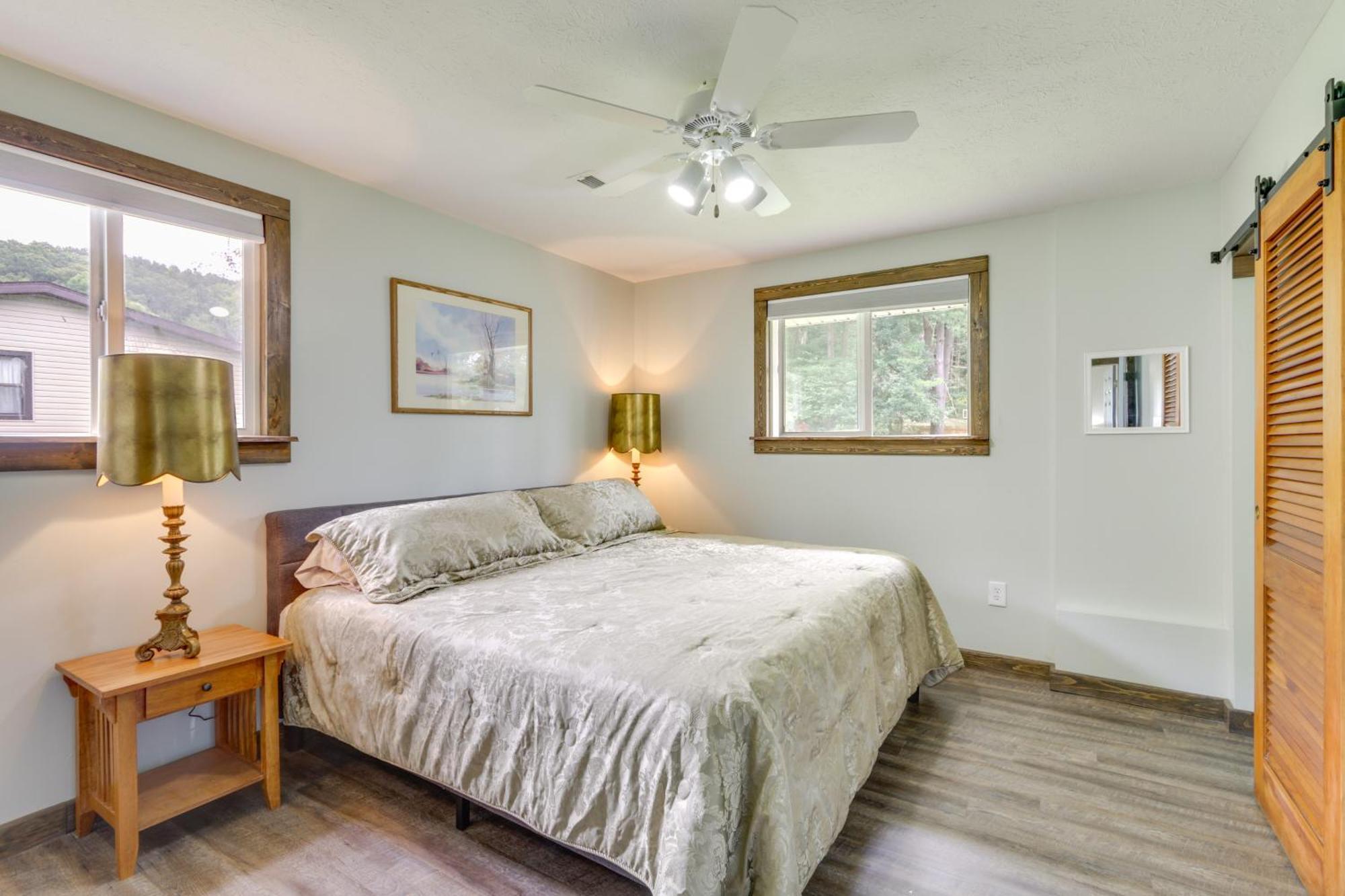 Cottage With Yard And Grill About 21 Mi To Hocking Hills! Nelsonville Bagian luar foto