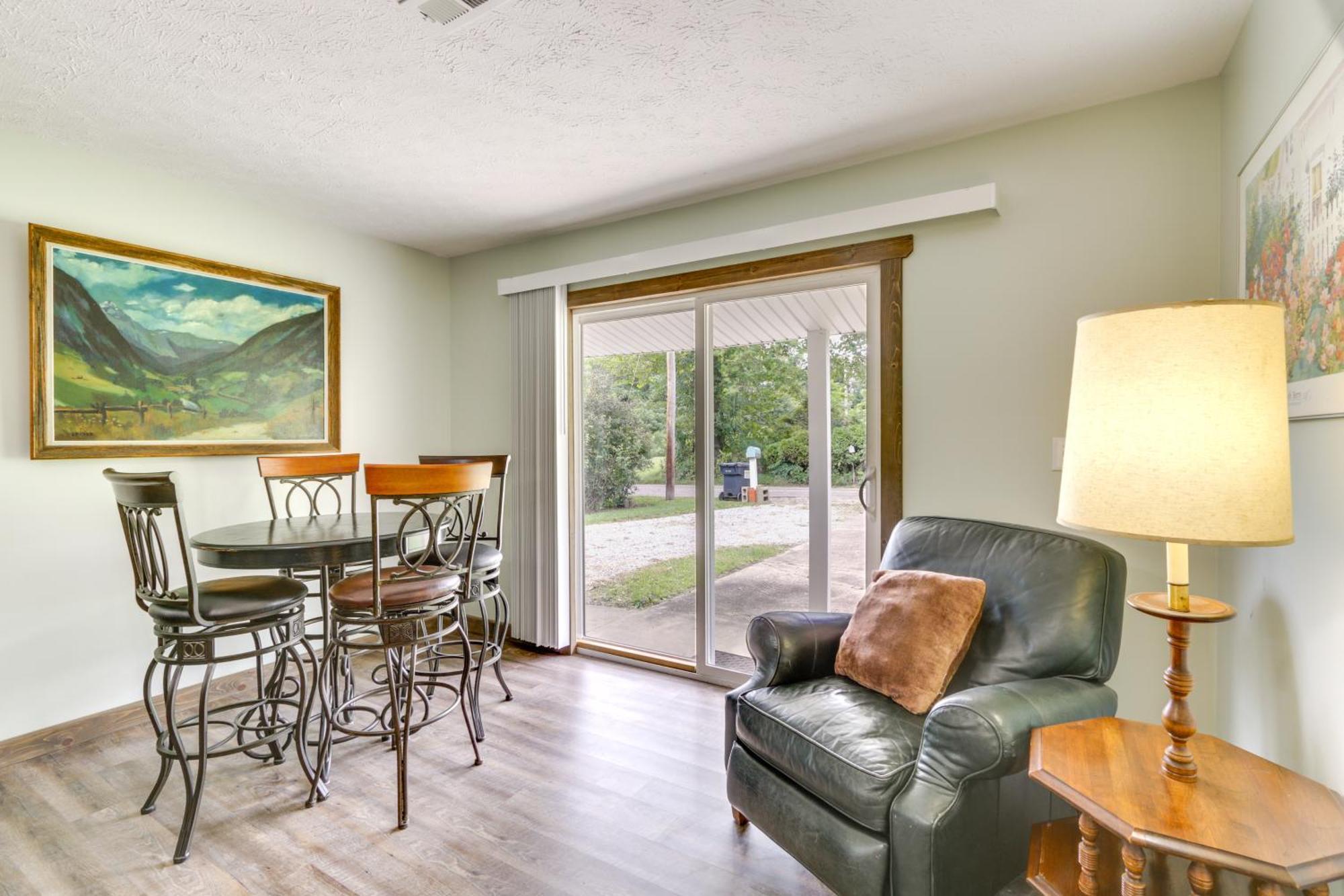 Cottage With Yard And Grill About 21 Mi To Hocking Hills! Nelsonville Bagian luar foto